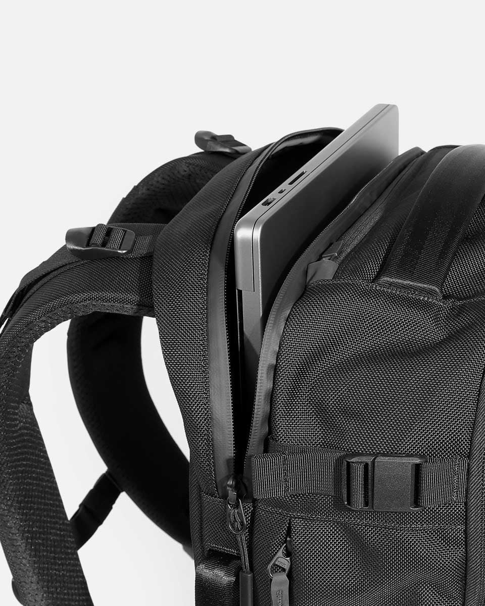 AER Travel Pack Small London Undercover