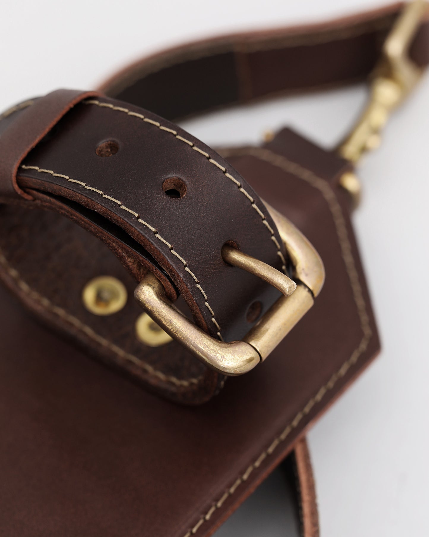 London Undercover Brown Leather Umbrella Sling