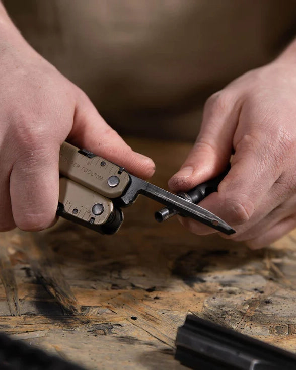 Leatherman SUPERTOOL 300M - Coyote Tan